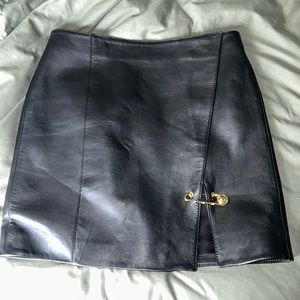 Versace Leather mini skirt 🥷🏽
